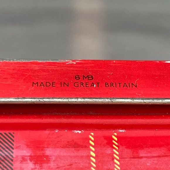 Vintage Gray Dunn Biscuit Tin with Scottish Guards Design. Made in Scotland. - Picture 3 of 4